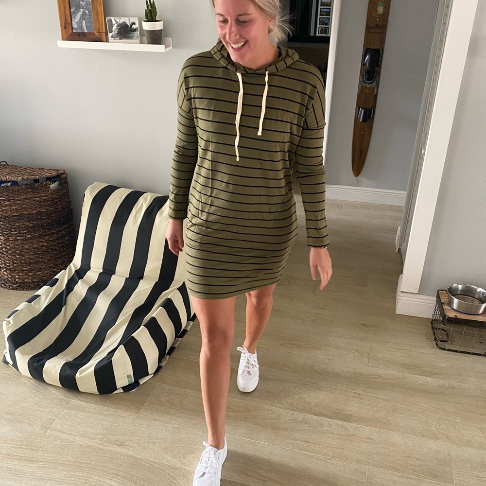 Sweater dress - Picture 1 of 4